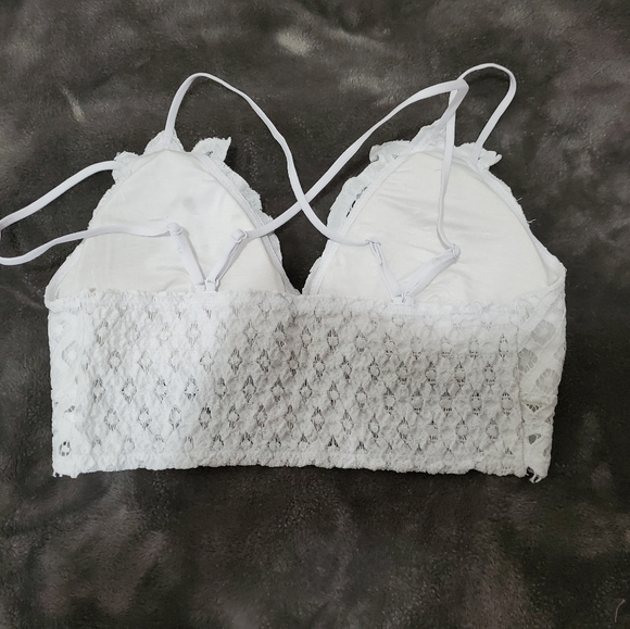 Trendy designer inspired crochet bralette - Picture 2 of 4